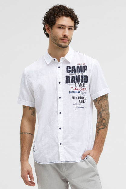 CAMP DAVID Strukturiertes Kurzarmhemd mit Logo Artwork - opticwhite