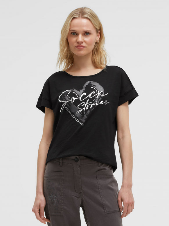 SOCCX T-Shirt mit überschnittener Schulter und Folienprint - black