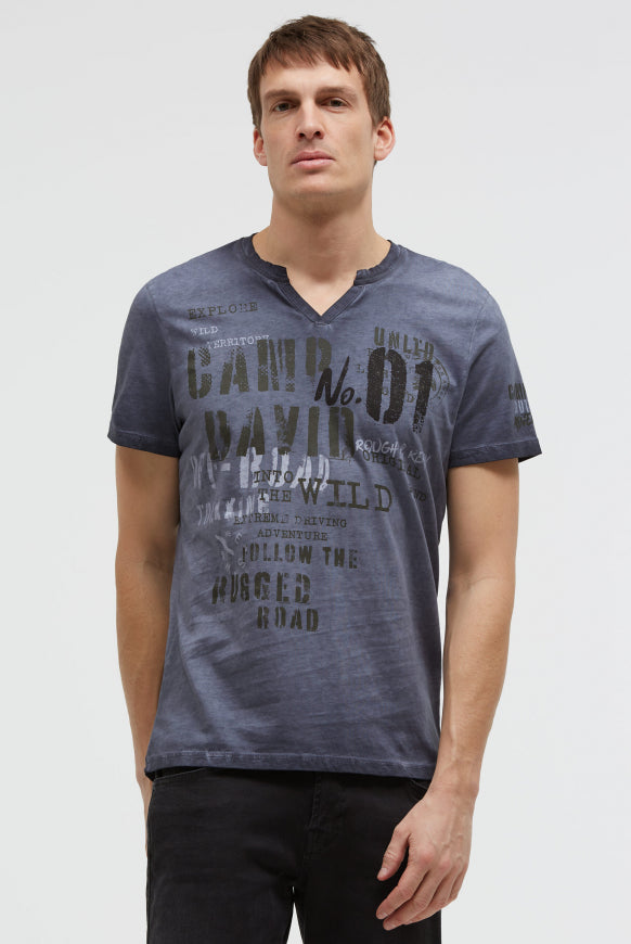 CAMP DAVID T-Shirt mit V-Cut und Used Print - blue grey