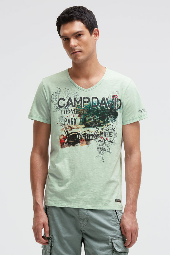 CAMP DAVID T-Shirt mit V-Neck und Back-Photoprint