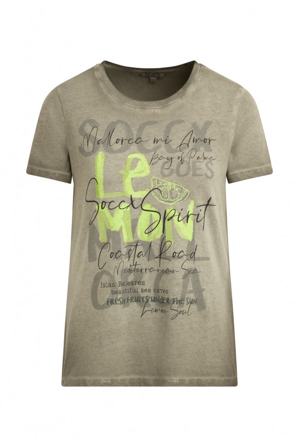 SOCCX T-Shirt Oil Dyed mit Label Print - desert olive