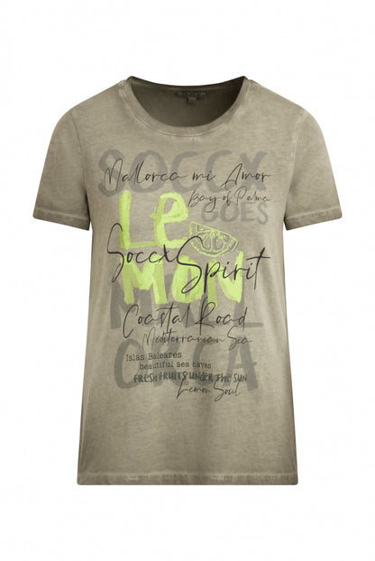 SOCCX T-Shirt Oil Dyed mit Label Print - desert olive