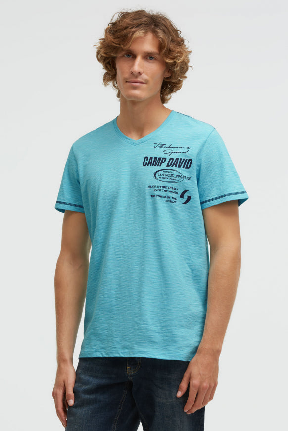 CAMP DAVID T-Shirt V-Neck mit Slub Stripes und Prints