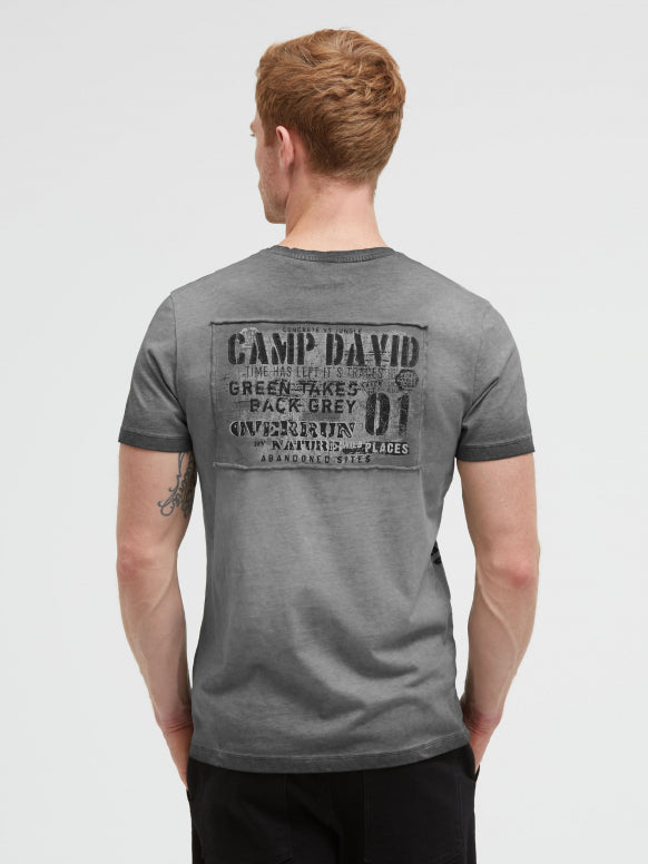 CAMP DAVID T-Shirt V-Neck Oil Dyed mit Rückenpatch - black rock