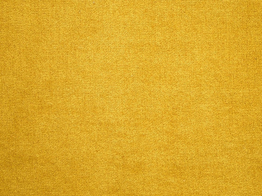 Entdecken Sie zeitlose Eleganz: Das Nalo Schlafsofa von ED Exciting Design mit verstellbaren Armlehnen und Bettkasten